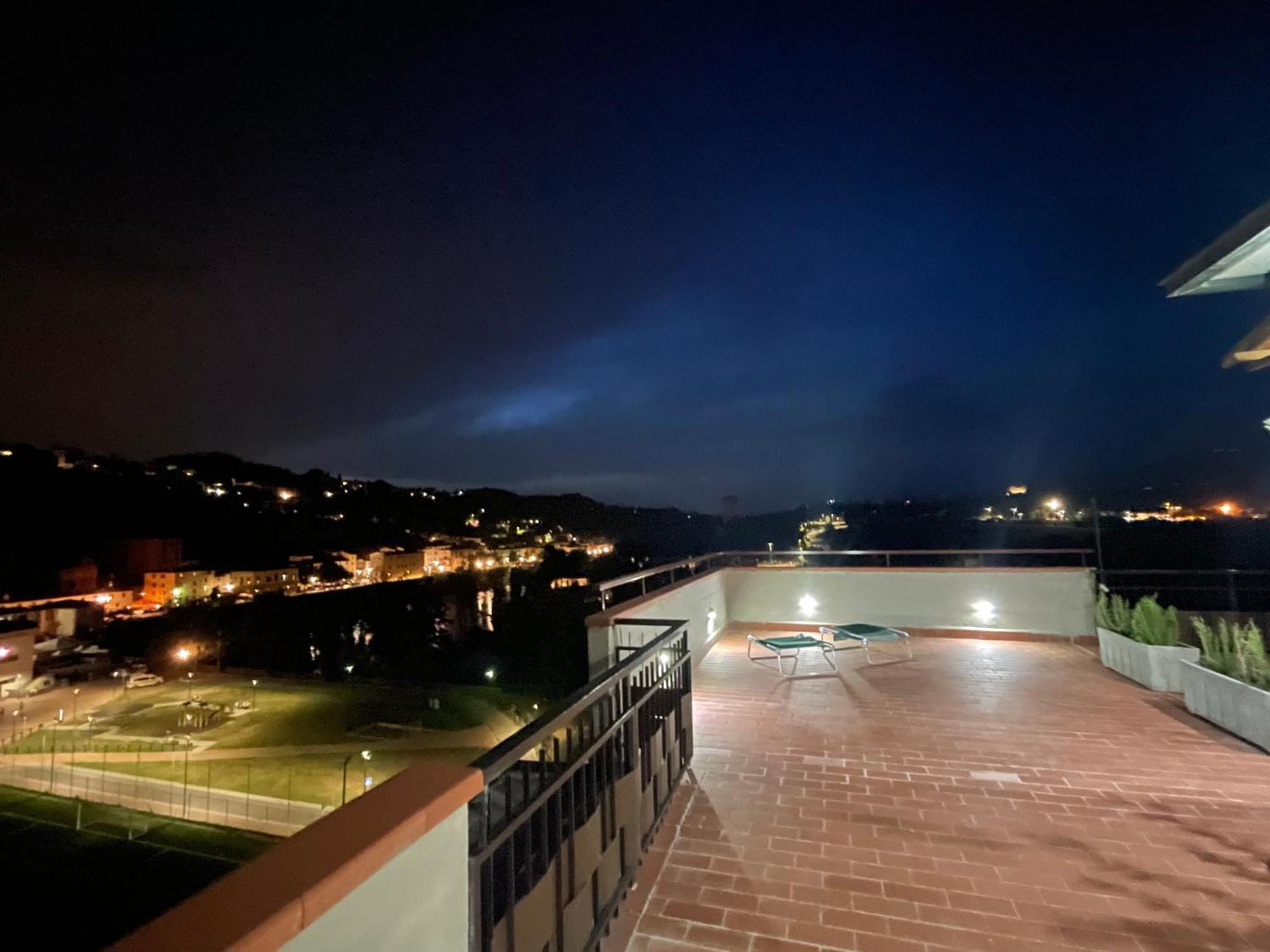 Sesto Piano Apartment Incisa in Val d'Arno Exterior photo