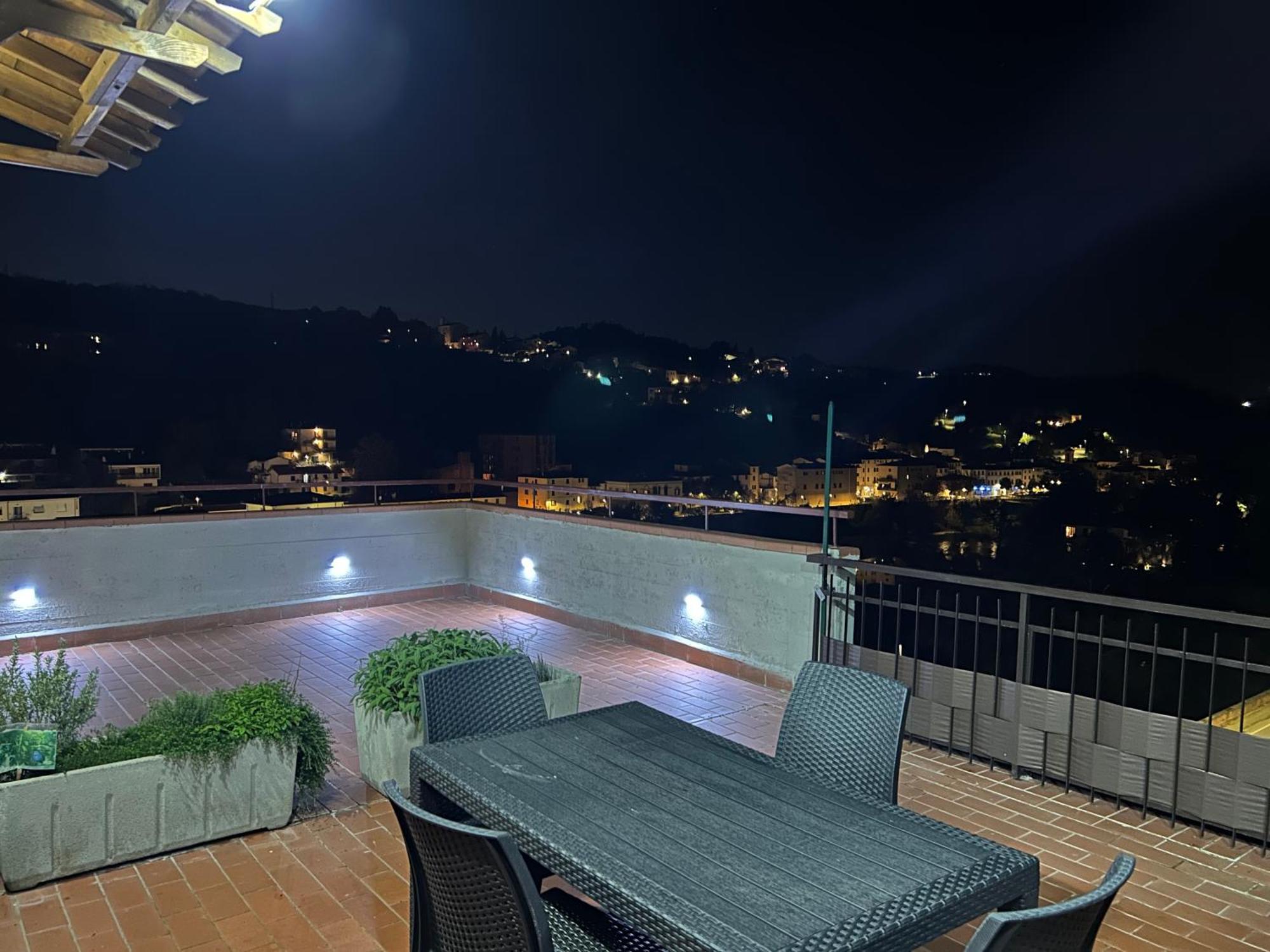 Sesto Piano Apartment Incisa in Val d'Arno Exterior photo